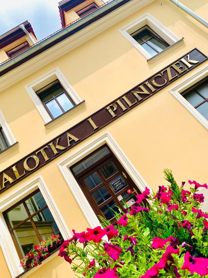 Hotel, Apartament Pod Zlotym Lwem W Samym Centrum Miasta Z Darmowym Parkingiem VII Kłodzko Eksteriør bilde